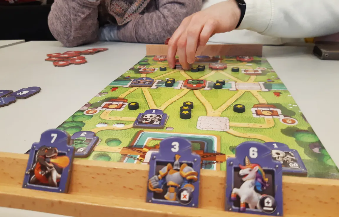 In Toy Battle steuert ihr eine Spielzeugarmee