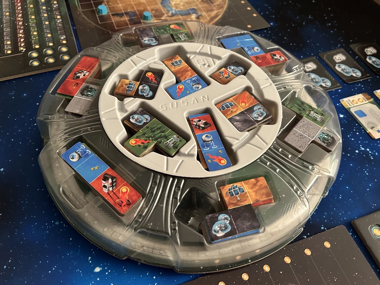 Planet Unknown Regular Edition - EN - Bilderupload von Kunden