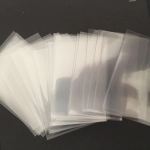 Shield Titan - 100 Sleeves (56 x 87mm) - Bilderupload von Kunden
