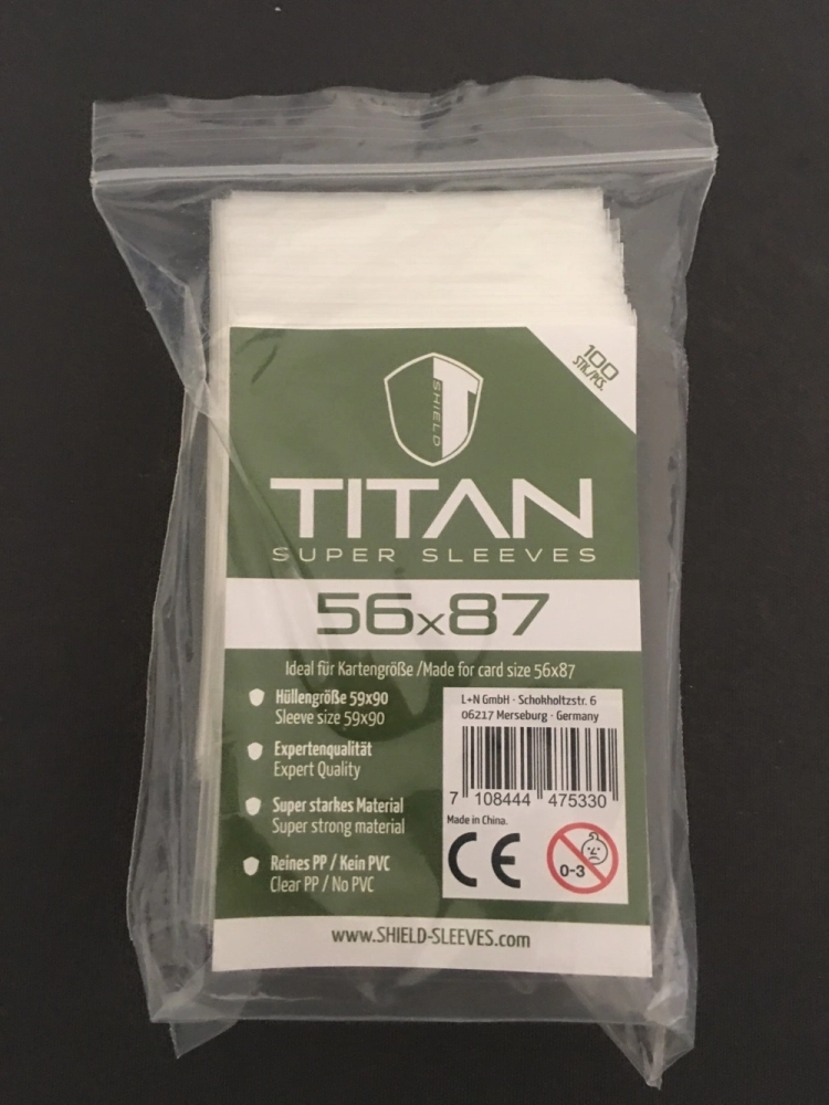 Shield Titan - 100 Sleeves (56 x 87mm) - Bilderupload von Kunden