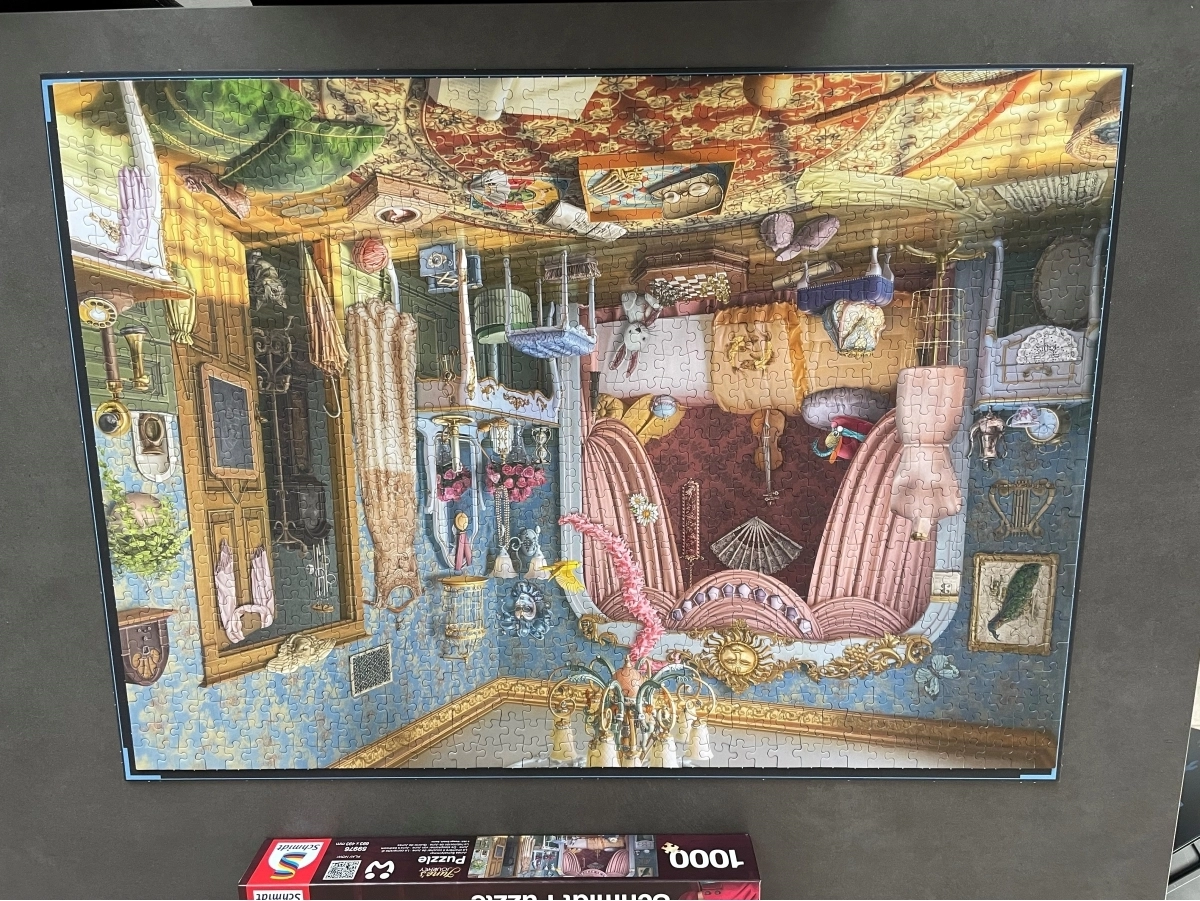 Junes Reise - Junes Schlafzimmer - Secret Puzzle - Customer image upload