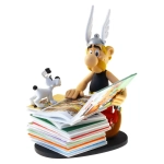 Asterix sitzt auf Bücherstapel * Neuauflage*