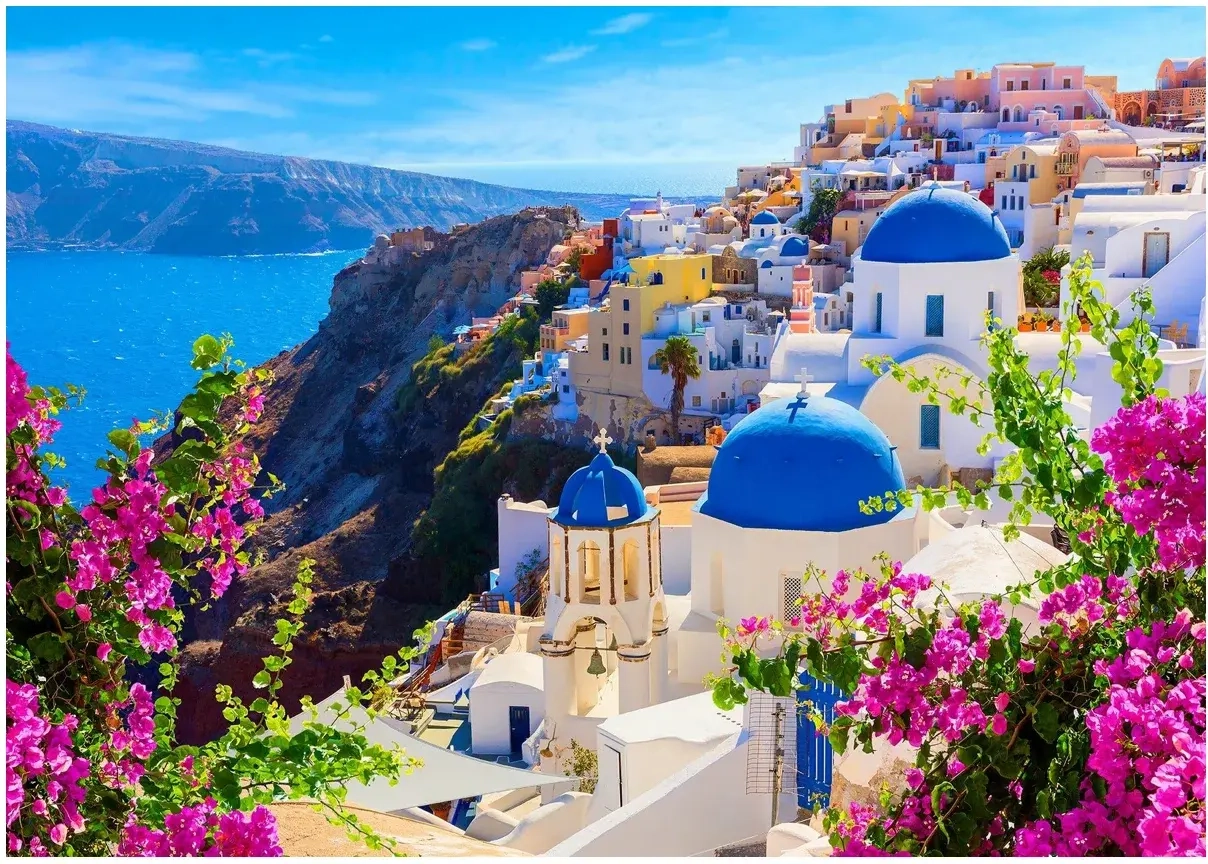 Blühendes Santorini