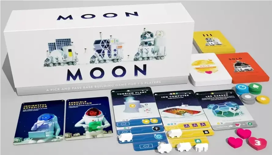 Moon - A Pick and Pass Game - EN