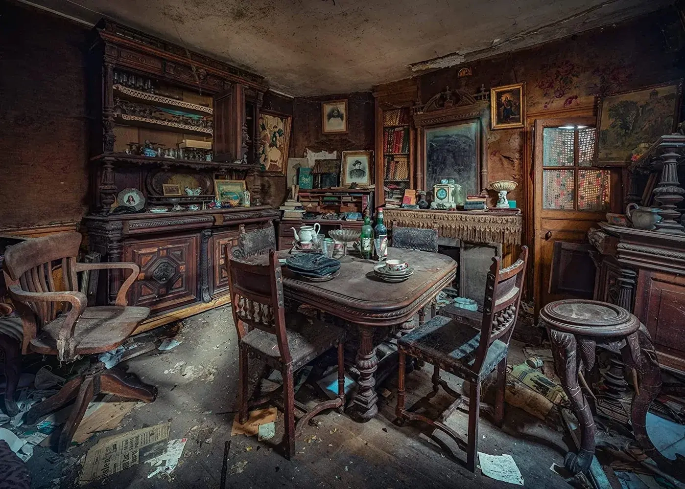 Bizarre Meal - Lost Places