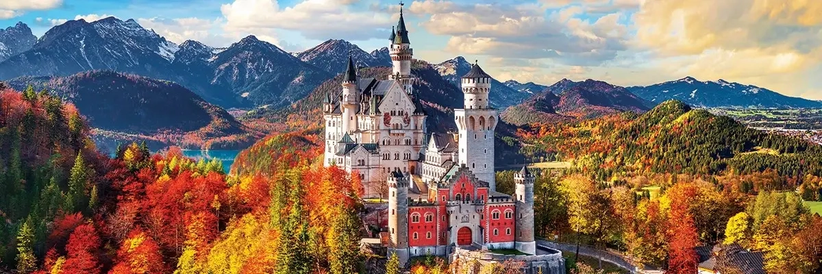 Schloss Neuschwanstein im Herbst