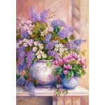 Lila Blumen in einer Vase