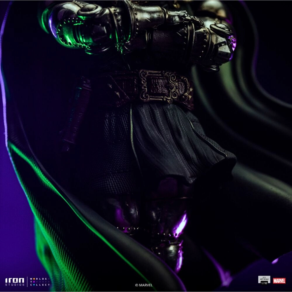 Doctor Doom Infinity Gauntlet Diorama Art Scale 1/10