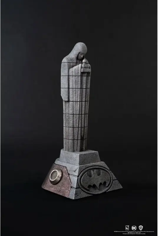 Pure Arts - Batman 1:1/ Cowl Replica