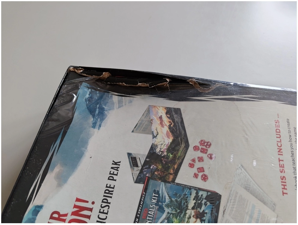 D&D Essentials Kit - EN (Defekte Verpackung)