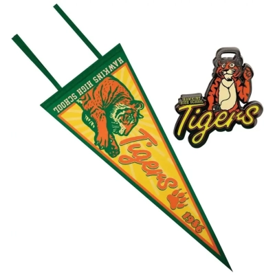 Stranger Things Pennant and Pin Badge Set