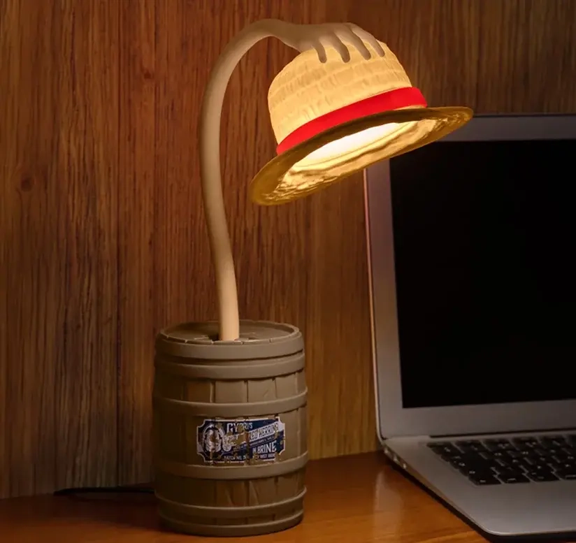 One Piece Straw Hat Posable Light