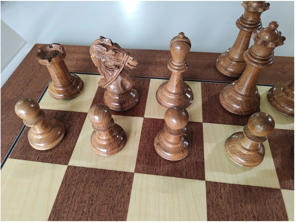 Schachspiel Fantastico - Mahagoni 55cm (Leichte B-Qualität)