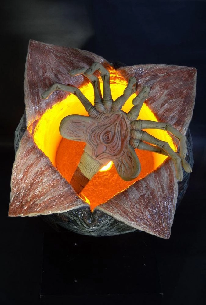 Alien – Foam Prop Replica – Life-Size Egg and Facehugger