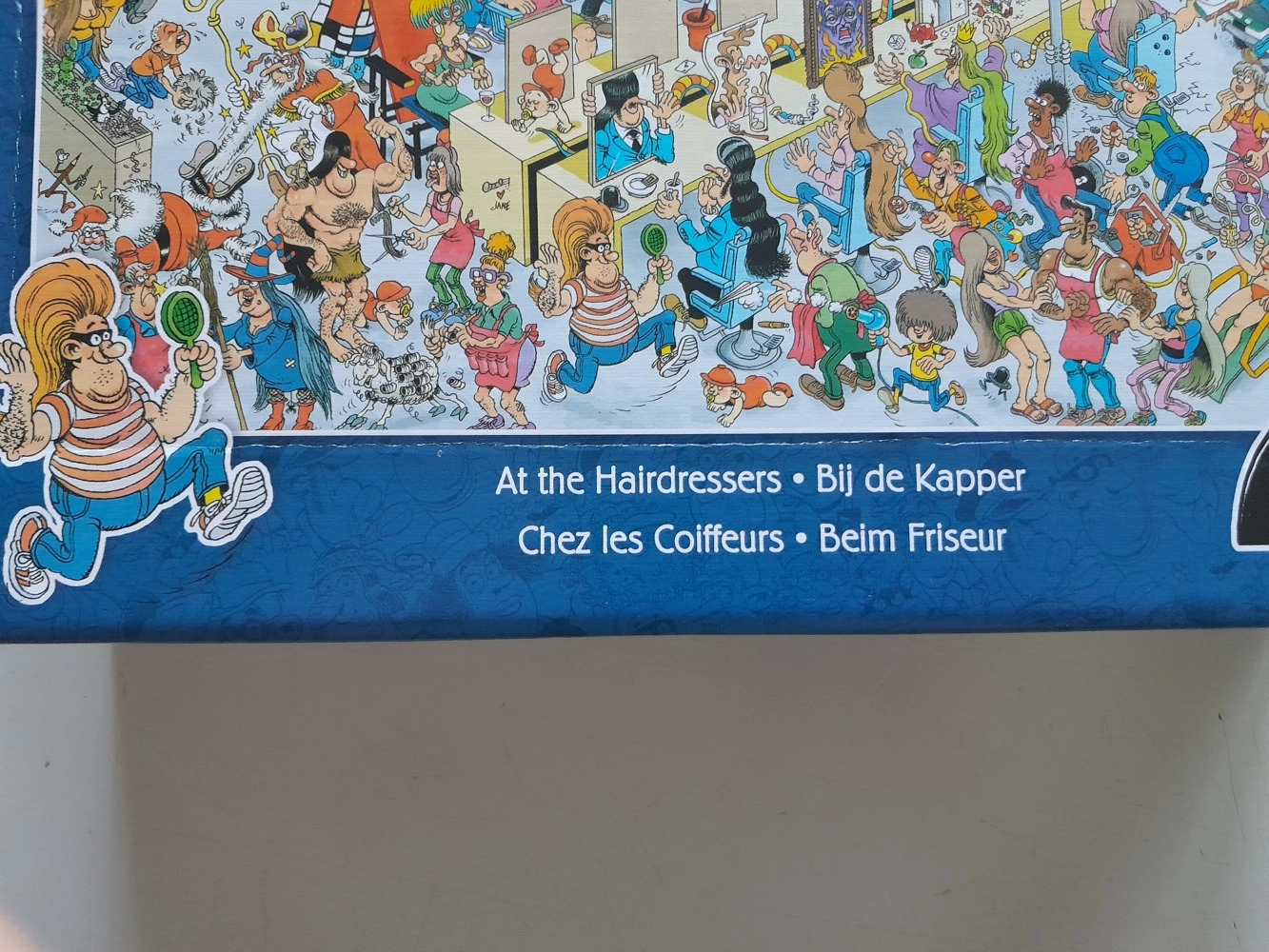 Beim Friseur - Jan van Haasteren (Beschädigte Verpackung)
