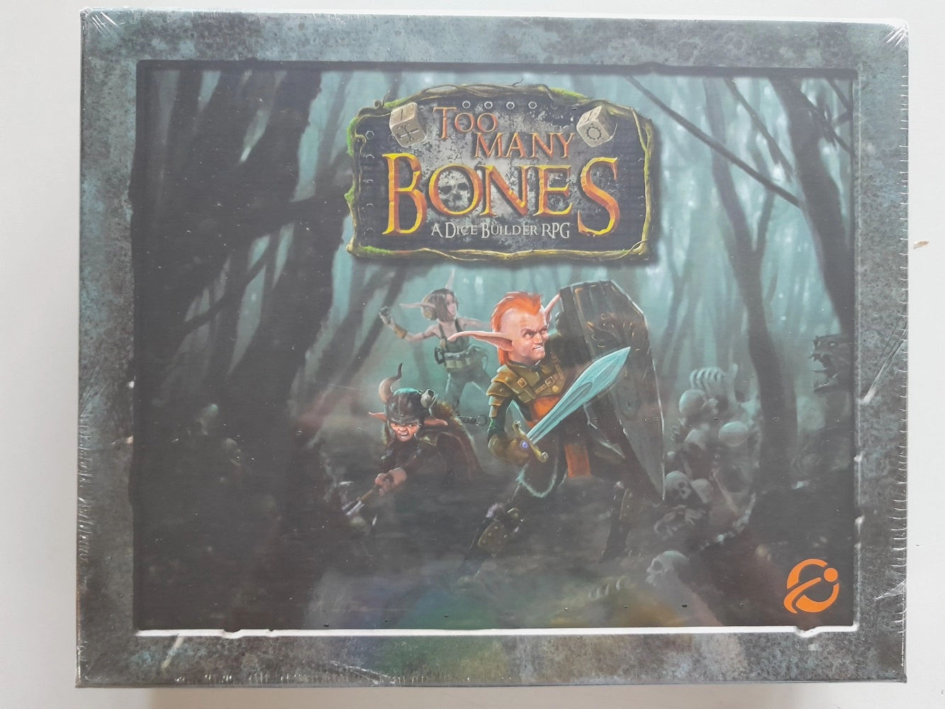 Too Many Bones - A Dice Builder RPG - EN (Defekte Verpackung)
