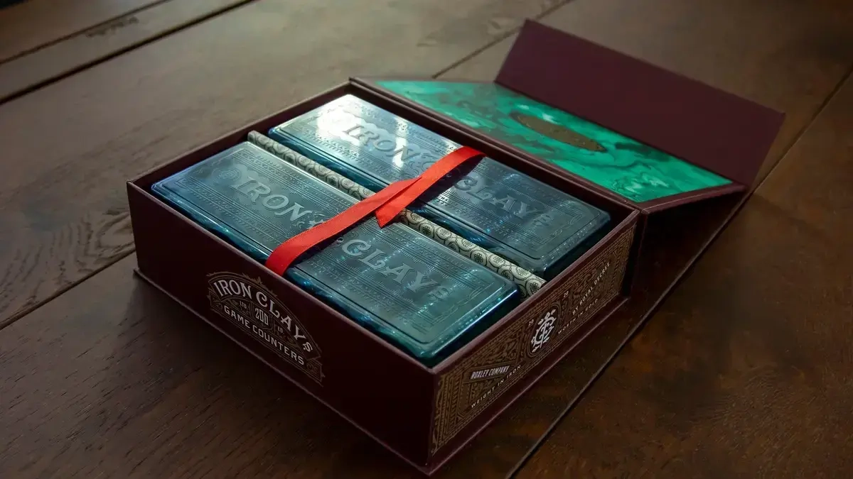 Iron Clays 200 Printed Box with Chips - EN