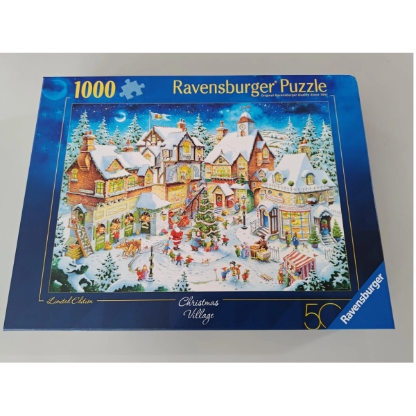 Ravensburger 50-jähriges Jubiläum: Weihnachtsdorf - Limited Edition (Leicht defekte Verpackung)