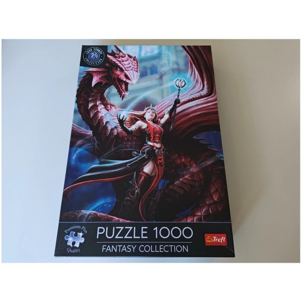 Fantasy Collection: Scarlet Mage (Defekte Verpackung)