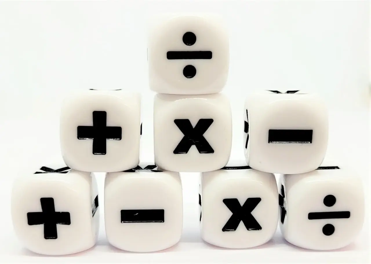 Würfelset: Math +,-,x,% (12)