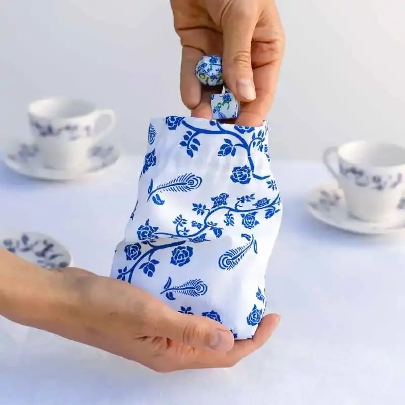 Full Art Dice Pouch Porcelain