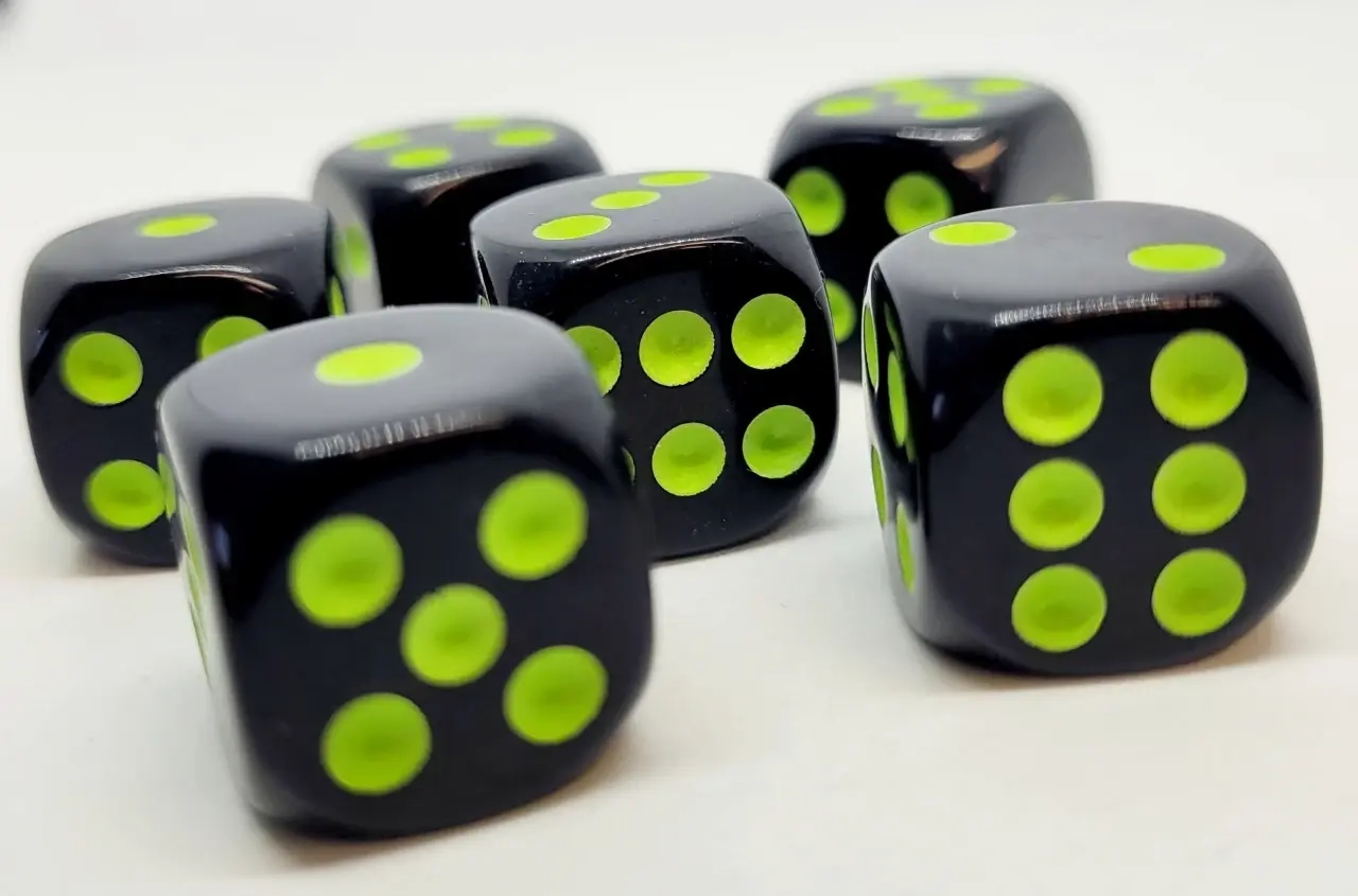Würfelset D6: Opaque/Neon Green (12)
