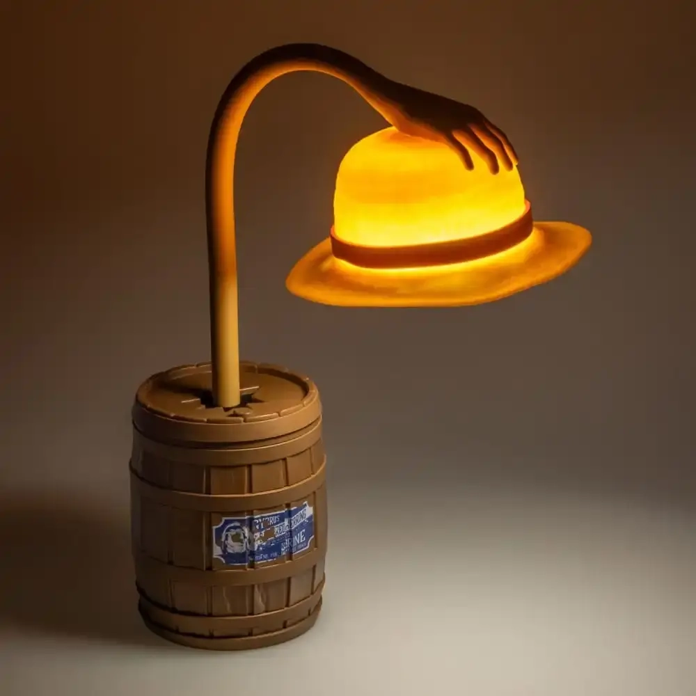 One Piece Straw Hat Posable Light