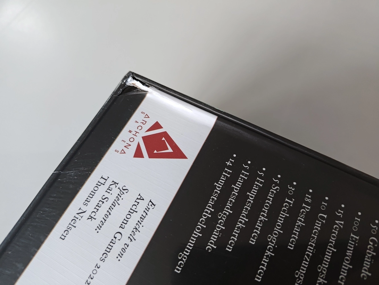 Pest - DE (Leicht defekte Verpackung)