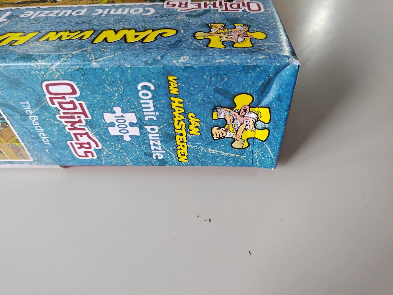 Der Junggeselle (Oldtimers) - Jan van Haasteren (Leicht defekte Verpackung)