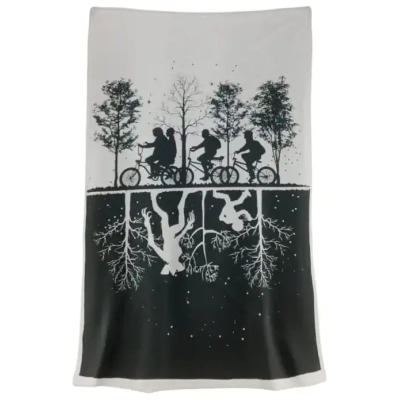 Stranger Things Wurfdecke Black & White 100 x 150 cm