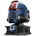 Warhammer 40,000: Space Marine 2 Replik Ultramarines Lieutenant Titus Helm mit Display-Stand 44 cm