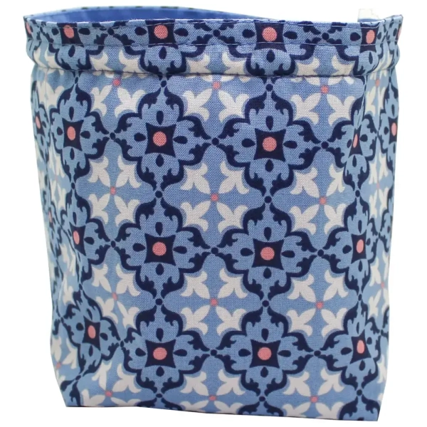 Azulejo Blue Mosaic ARU of Holding Accessory & Dice Bag