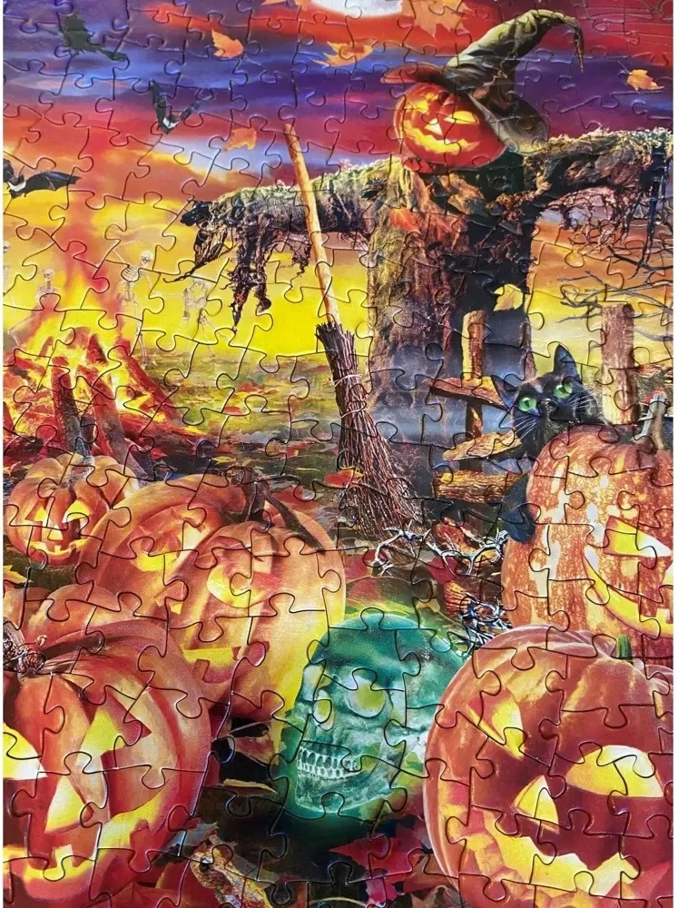 Halloween - All Hallow's Eve - Glow in the Dark Puzzle
