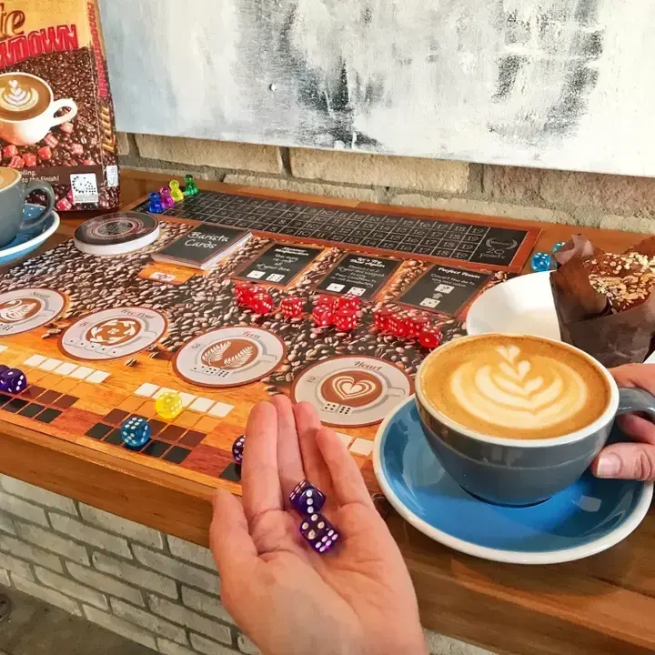 Latte Throwdown - EN