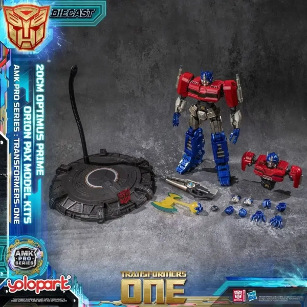 Transformers: Generation One AMK Pro Series Plastic Model Kit Orion Pax/Optimus Prime Final Form 20 cm