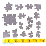 Süsse Hunde im rostigen Pickup