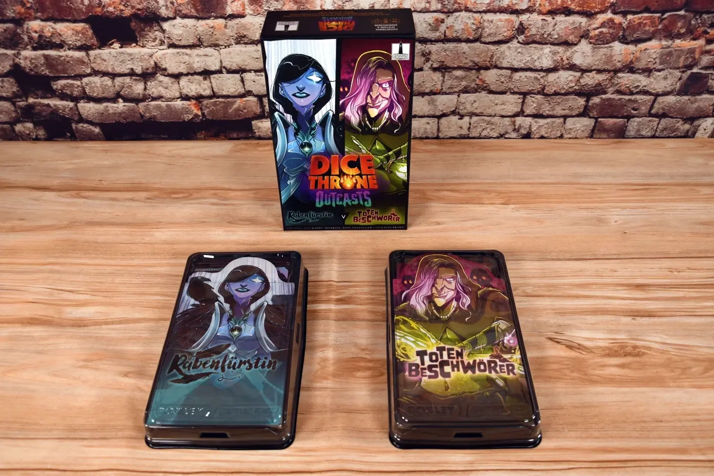 Dice Throne - Outcasts: Rabenfürstin vs. Totenbeschwörer - DE