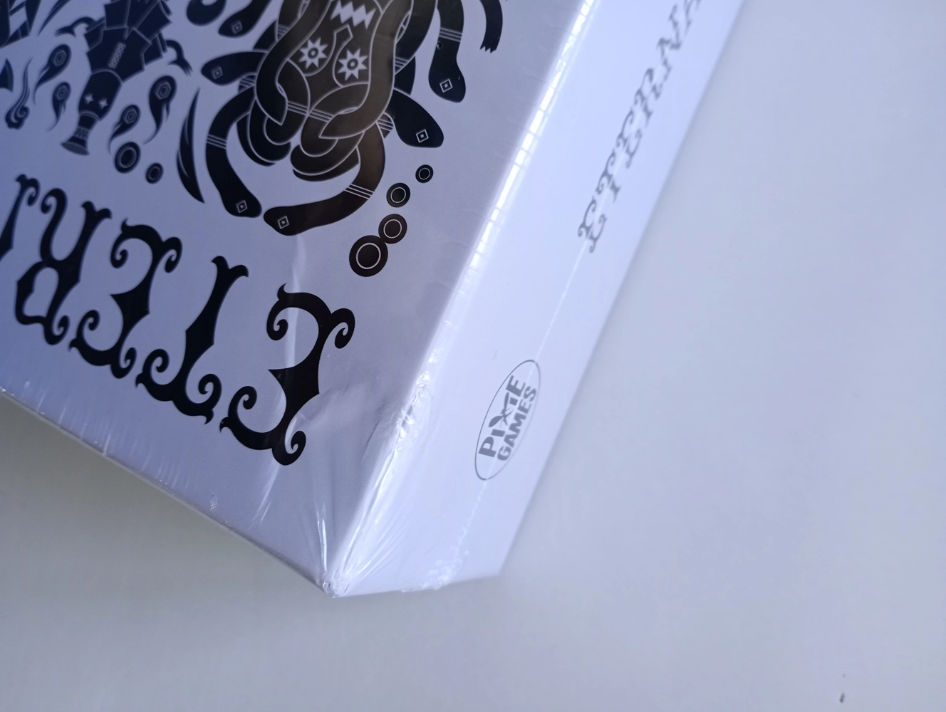 Eternal Decks - FR (Leicht eingedrückte Schachtel)