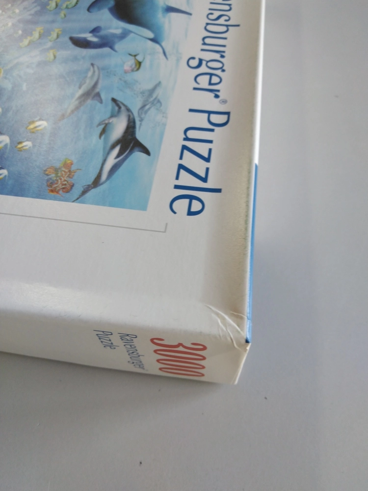 Bunter Unterwasserspass (Eingedellte Schachtel)