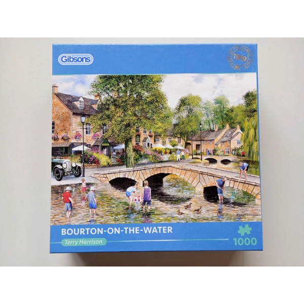 Bourton on the Water (Eingedrückte Ecke)