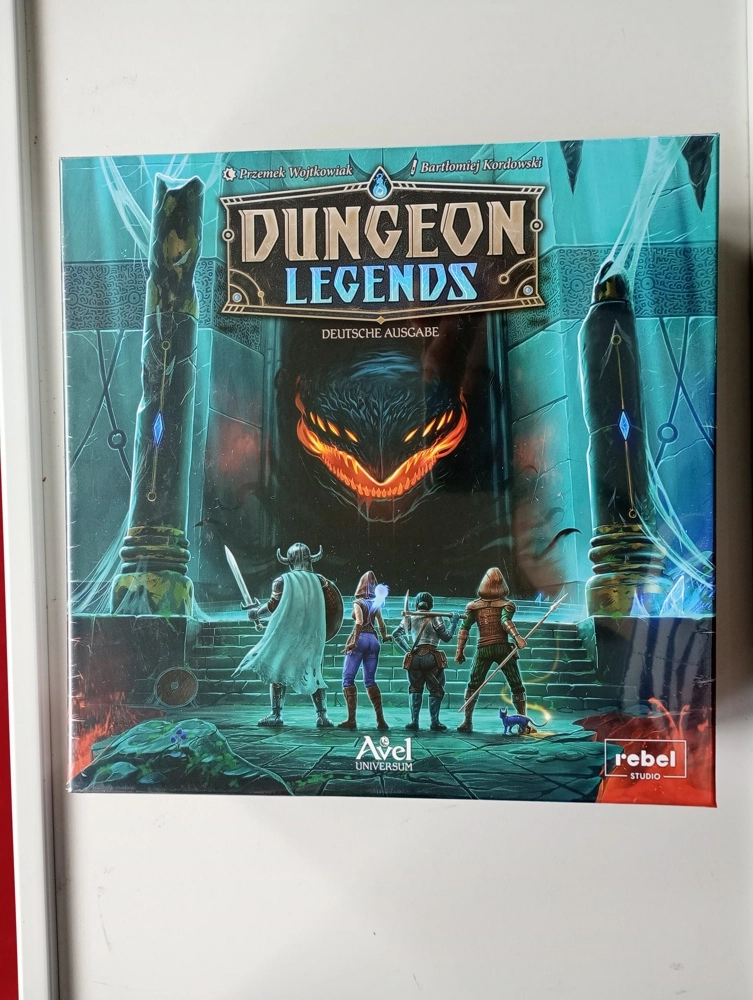 Dungeon Legends - DE (Eingedrückte Ecke)