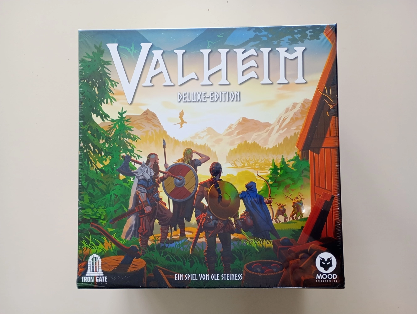 Valheim Deluxe - DE (leicht beschädigte Schachtel)
