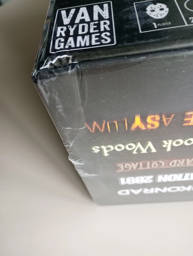 Final Girl S2 Ultimate Box - EN (beschädigte Ecke)