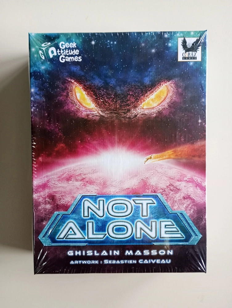Not Alone (beschädigte Schachtel)