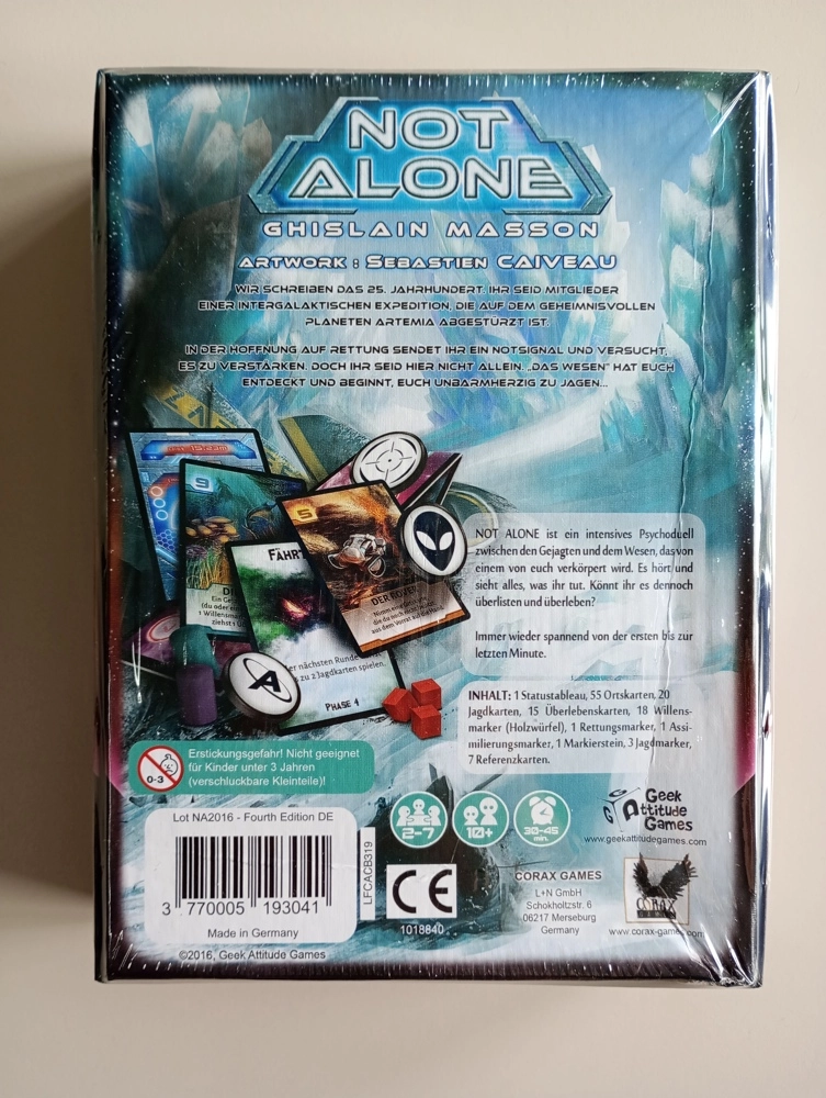 Not Alone (beschädigte Schachtel)