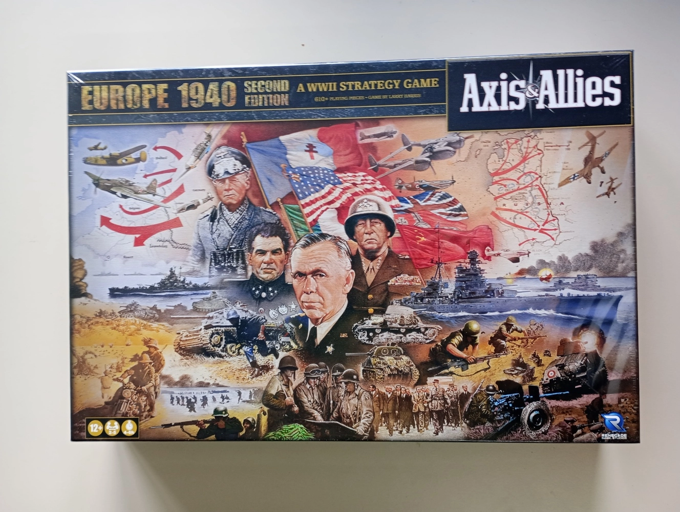 Axis & Allies Europe 1940 - 2. Edition - EN (beschädigte Schachtel)