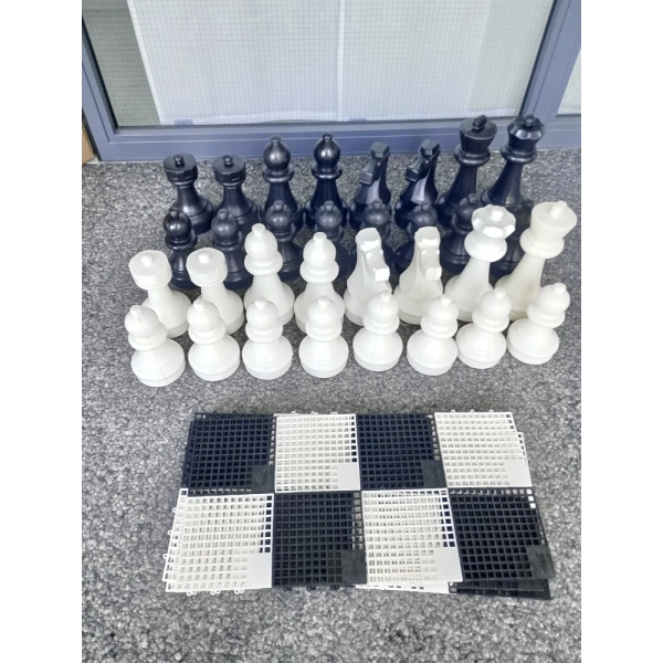 Gartenschach DE [klein] (Figuren mit Gebrauchsspuren)