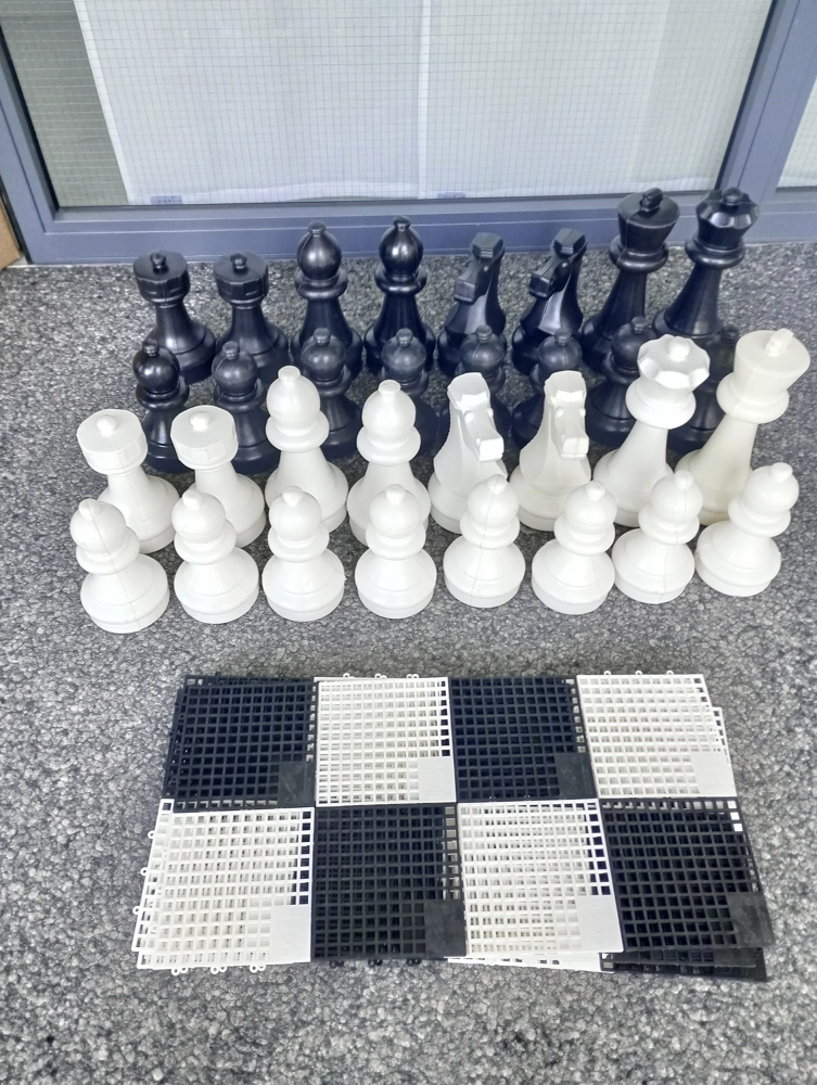 Gartenschach DE [klein] (Figuren mit Gebrauchsspuren)