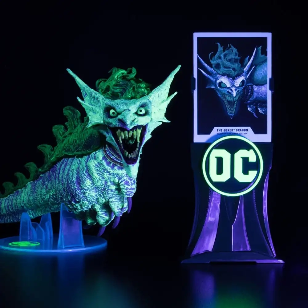 DC Multiverse The Joker Dragon (Dark Nights: Metal) - Actionfigur - Glow in the Dark Edition - Gold Label - 25 cm
