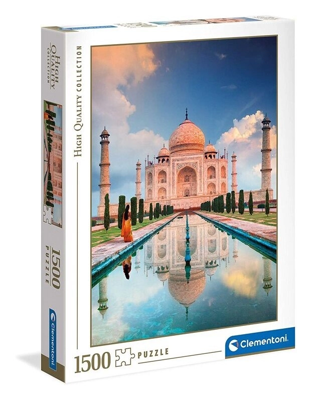 Vor dem Taj Mahal